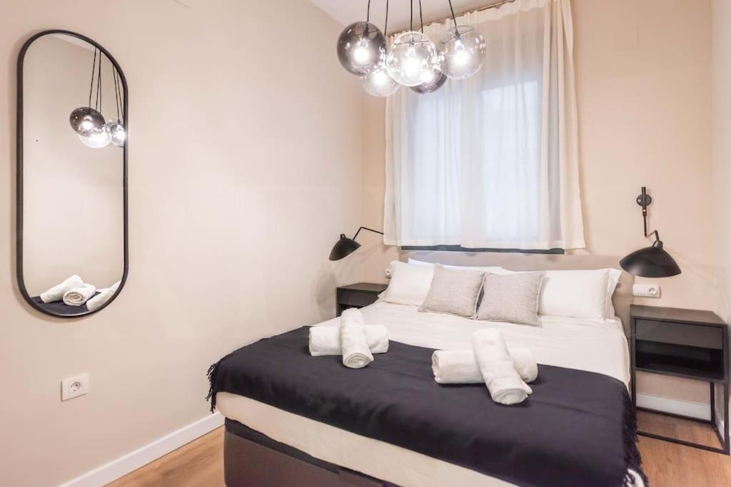Contemporary Minimalist Apartment By Rems Málaga Esterno foto