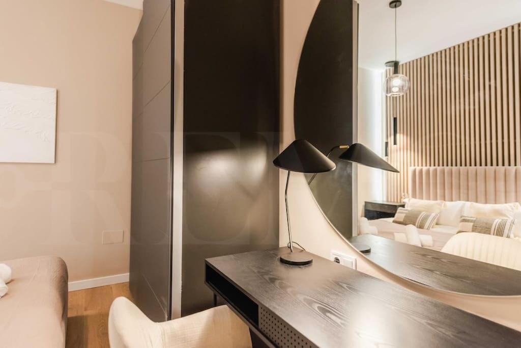Contemporary Minimalist Apartment By Rems Málaga Esterno foto