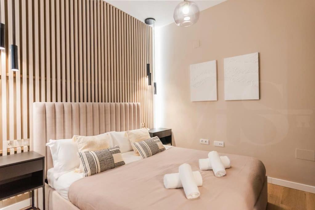 Contemporary Minimalist Apartment By Rems Málaga Esterno foto